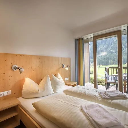 In Koenigsleiten With Swimming Pool Feriehus