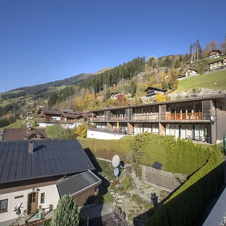 Feriehus In Koenigsleiten With Swimming Pool