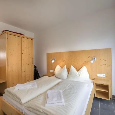 Feriehus In Koenigsleiten With Swimming Pool *