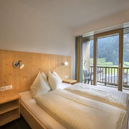In Koenigsleiten With Swimming Pool * Wald im Pinzgau
